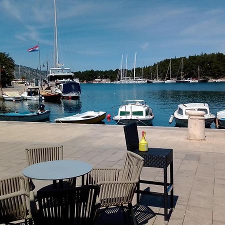 Apartman Tudor Stari Grad  Exteriör bild