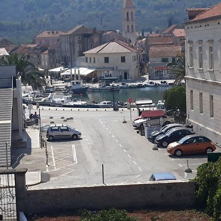 Apartman Tudor Stari Grad  Exteriör bild
