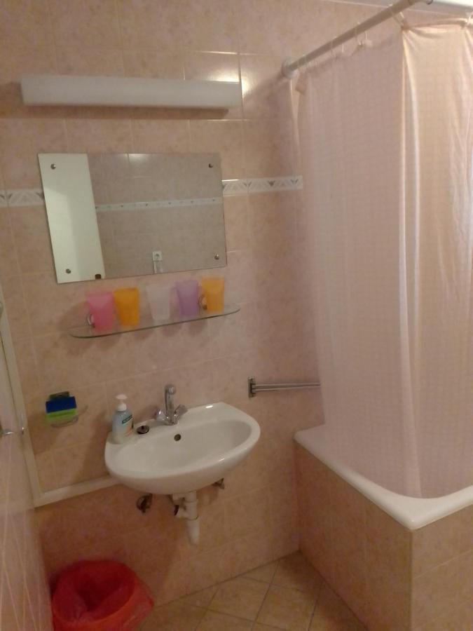 Apartman Tudor Stari Grad  Exteriör bild